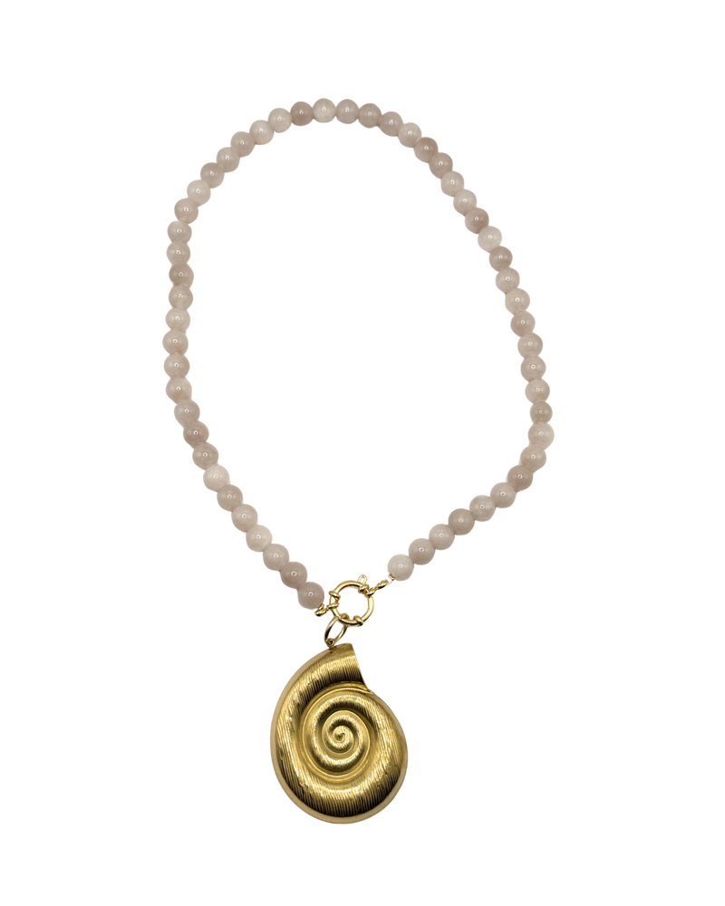 Golden beaded necklace - Beige jade